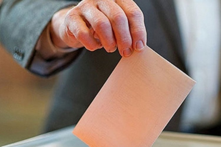 Georgia'da oylar yeniden elle sayılıyor