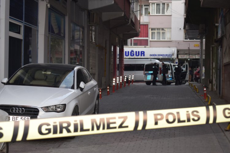Balkondan düşen 75 yaşındaki kadın hastanede hayatını kaybetti