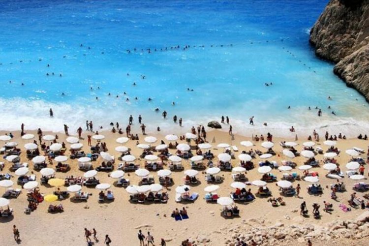 Antalya'ya gelen turist sayısı 3 milyon 356 bin 623'e ulaştı