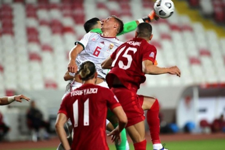 Macaristan: 2 -  Türkiye: 0