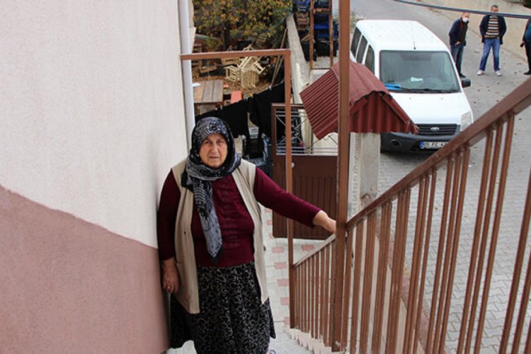 Yaşlı kadın 'sahte polis' tuzağıyla 90 bin lira dolandırıldı