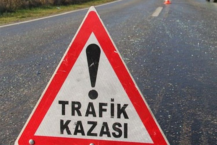 Bursa'da traktör devrildi: 3 yaralı