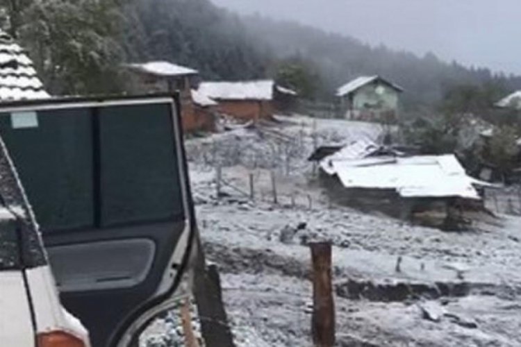 Amasya'ya mevsimin ilk karı yağdı