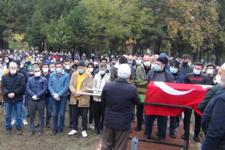 Bursa'da 48 yaşındaki işadamı binlerce kişi tarafından son yolculuğuna uğurlandı