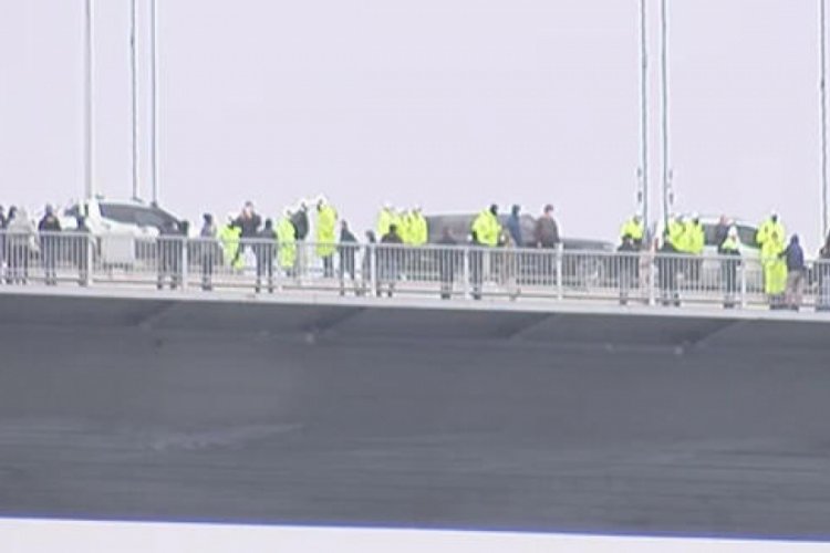 15 Temmuz Şehitler Köprüsü'nde 2 kişi intihara kalkıştı