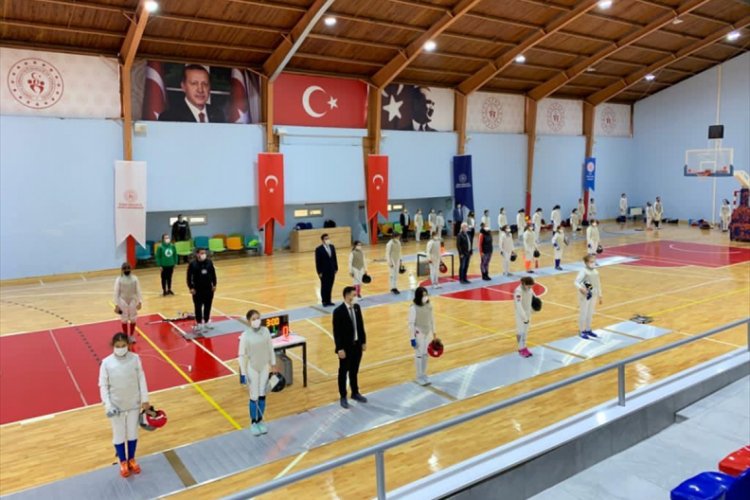 Bursa'da düzenlenen 14 Yaş Altı Flöre Açık Turnuvası sona erdi