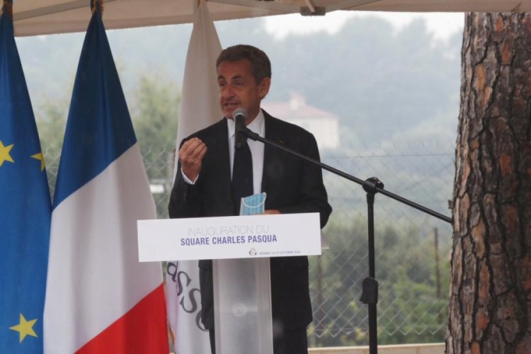Sarkozy yolsuzluktan bug&uuml;n hakim karşısına &ccedil;ıkacak