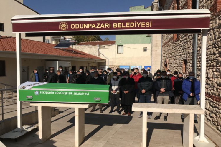 Hasret toprağa verildi, onu &ouml;ld&uuml;ren kardeşi tutuklandı