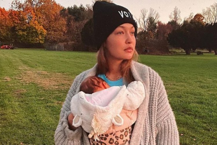 Gigi Hadid ve iki aylık kızından yeni fotoğraflar