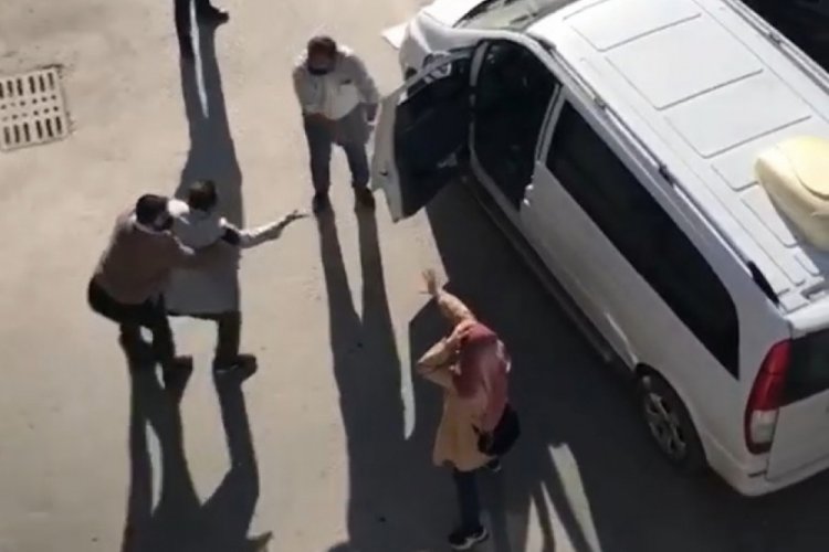 Bursa'da kaza sonrası kızının korktuğunu söyleyip, diğer sürücünün üzerine yürüdü