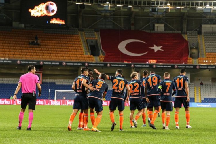Medipol Başakşehir kafilesi İngiltere'de