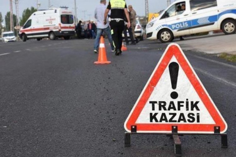 Zonguldak'ta otomobil istinat duvarına çarptı: 2 ölü
