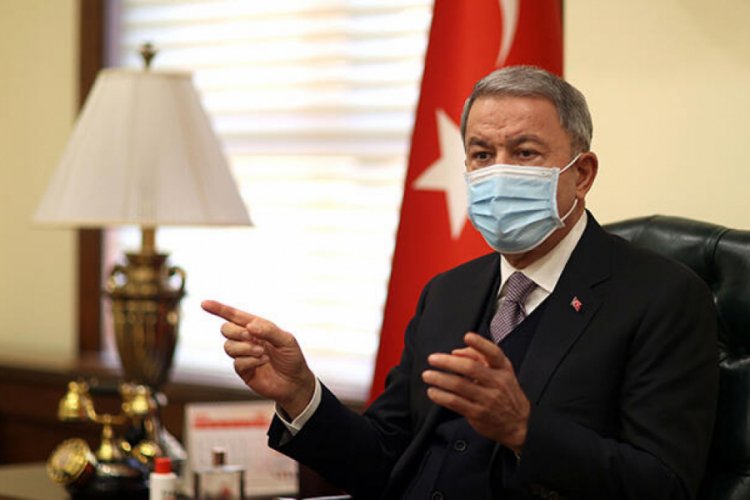Bakan Akar, &Ouml;ğretmenler G&uuml;n&uuml;'n&uuml; kutladı
