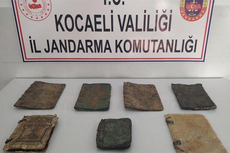 Ara&ccedil;ta 7 adet ceylan derisine yazılı Tevrat ve İncil ele ge&ccedil;irildi
