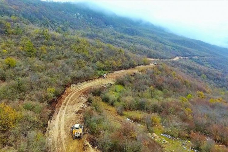 Azerbaycan'da işgalden kurtarılan Şuşa'ya yeni yol yapılıyor