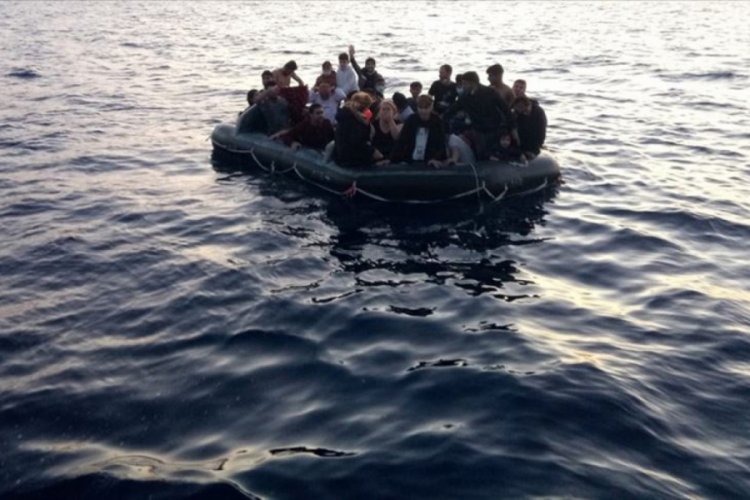 Afrika'dan İspanya'ya d&uuml;zensiz g&ouml;&ccedil; dramında 8 &ouml;l&uuml;