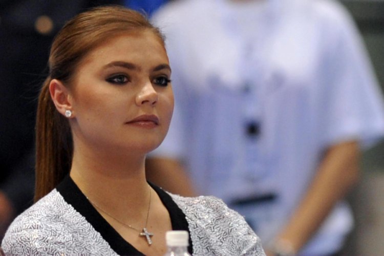 Putin'in 35 yaş küçük sevgilisi Alina 7.5 milyon sterlin kazanıyor