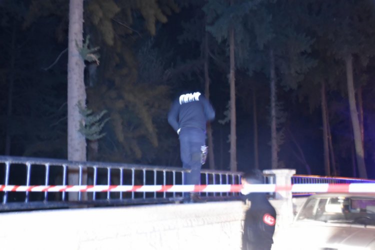 Devriye gezen polis ekipleri, iki farklı sokakta 3 yaralı buldu