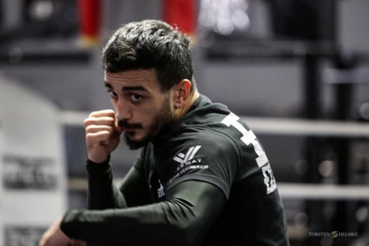 Volkan G&ouml;k&ccedil;ek'in rakibi bileğini kırdı