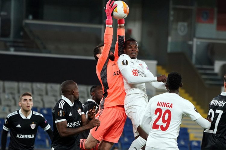 Sivasspor, Karabağ'ı 3-2 mağlup etti