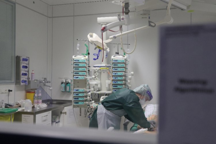 Almanya'da vaka sayısı 1 milyonu aştı