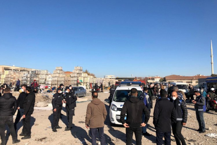 Ankara'da kaçak 'bit pazarına' polis müdahalesi