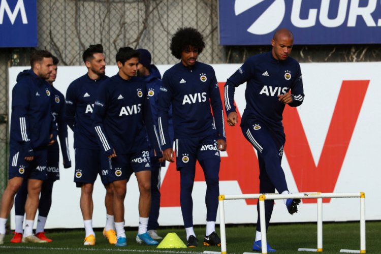 Fenerbah&ccedil;e, derbide Beşiktaş'ı ağırlayacak