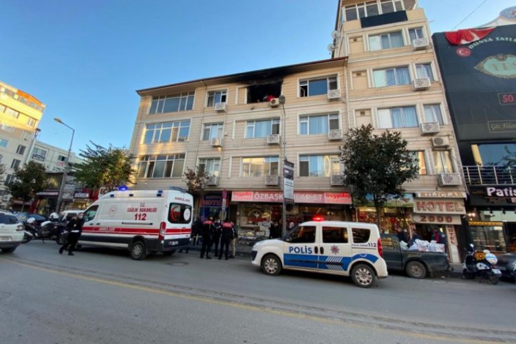 Yangından 8 bu&ccedil;uk saat sonra cansız bedeni bulundu