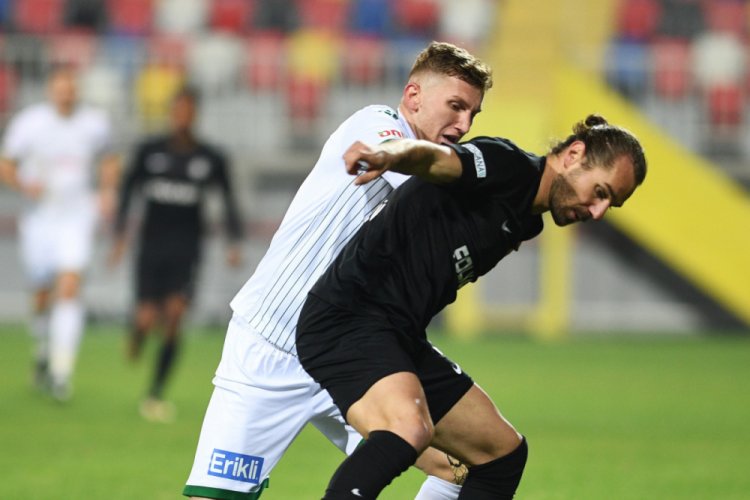 Bursaspor'un en &ccedil;ok top kaybı Burak Kapacak'tan geldi!