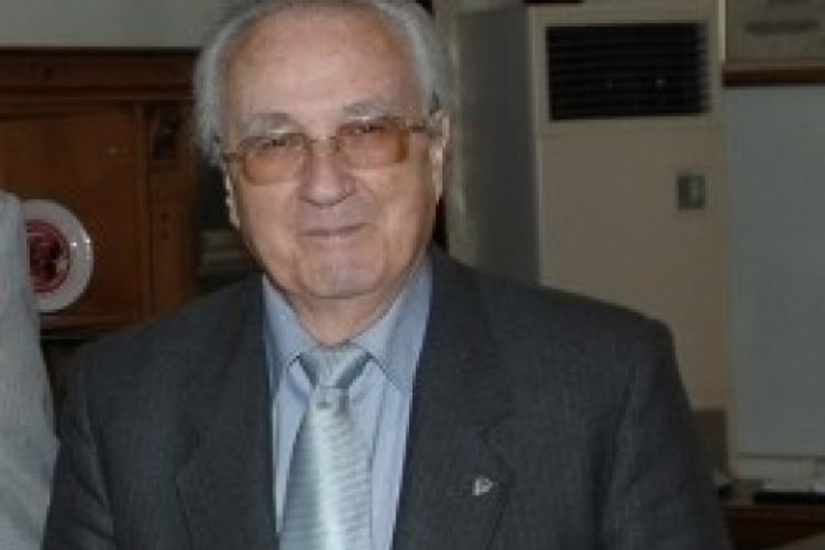 Bursa'nın en uzun süreli valisi Zekai Gümüşdiş 94 yaşında vefat etti