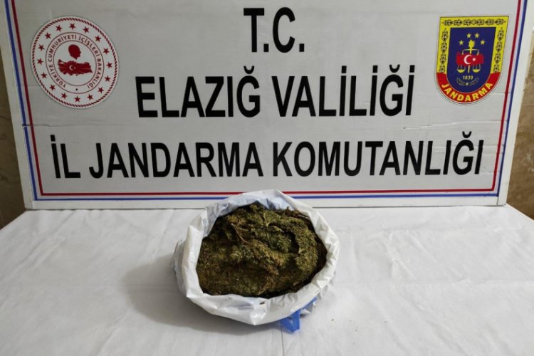 Ticari taksi ile esrar getiren ş&uuml;pheli yakalandı