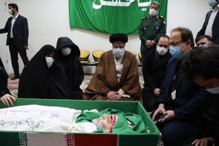 Fahrizade'nin cenazesi Tahran'da defnedildi