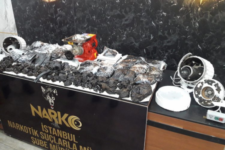 Kargoyla Hollanda'ya g&ouml;nderilecek dikiş makinasından uyuşturucu &ccedil;ıktı