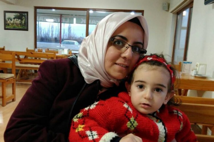 2 &ccedil;ocuk annesi Selver hemşire, koronavir&uuml;se yenik d&uuml;şt&uuml;