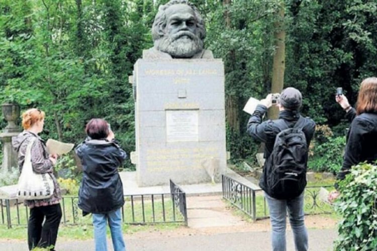 Karl Marx'ın mezarı turizme açılıyor