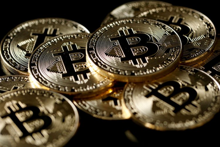 Bitcoin'den yeni rekor: 19 bin 857 dolara yükseldi