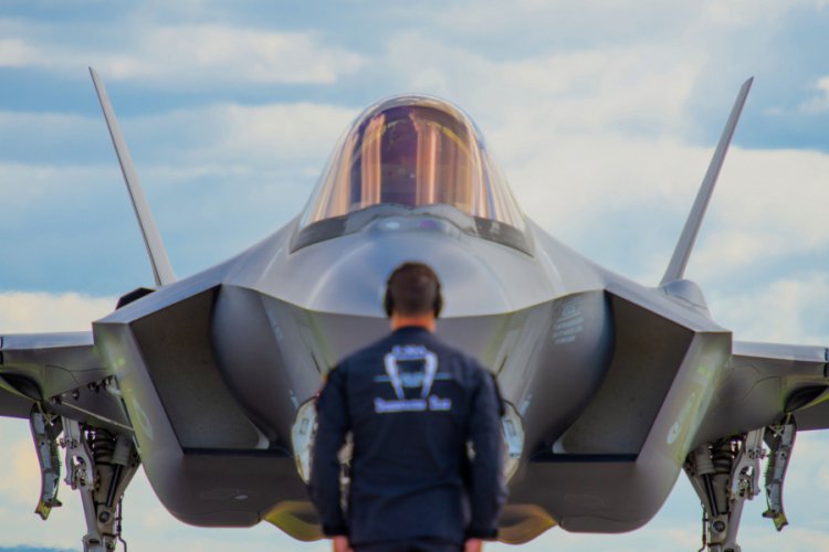 Yunan medyası: ABD'den 3 Adet F-35 savaş u&ccedil;ağı Mart 2021'de gelebilir