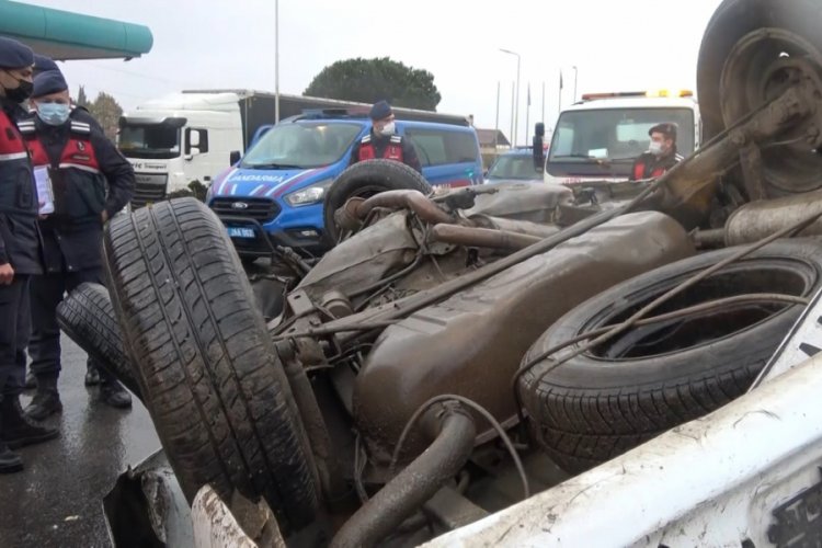 Yalova'da 6 aracın karıştığı zincirleme kaza: 1 ölü, 10 yaralı