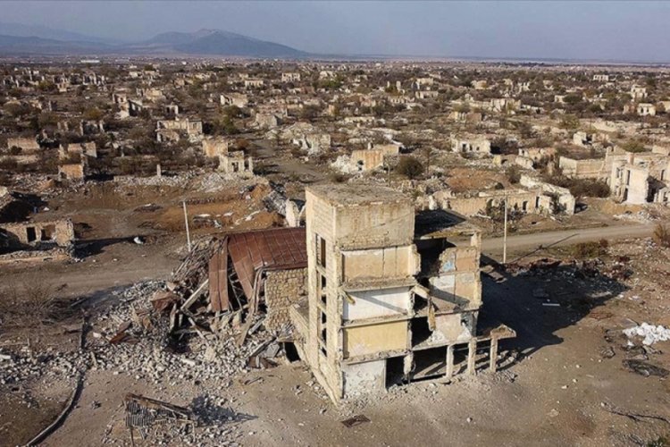 Yıllarca acının simgesi olmuş Dağlık Karabağ'da 'yeni d&ouml;nem' başladı