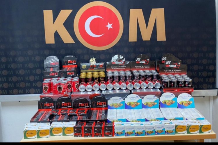 İzmir'de cinsel içerikli ürün ve uyuşturucu operasyonu