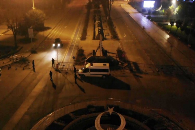 Düzce'de kısıtlamada sokaklar boş kaldı
