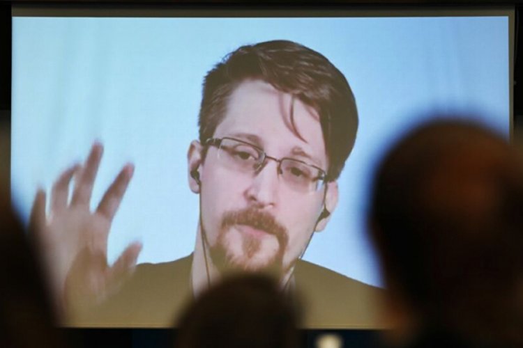 Snowden'dan Trump'a çağrı: Assange'ın hayatını bir tek siz kurtarabilirsiniz