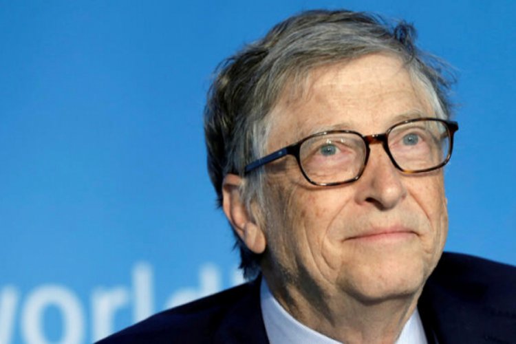 Bill Gates: Hayat 2021 baharına kadar normale dönebilir