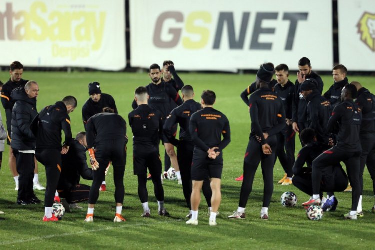 Galatasaray'da Taylan Antalyalı takımla çalıştı