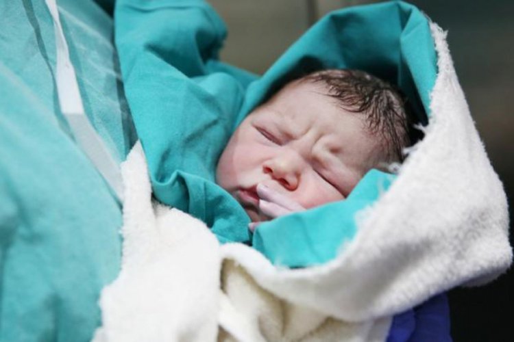 Yenidoğan bebekte covid-19 antikorları tespit edildi