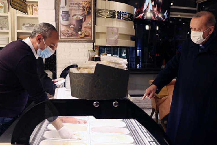 Cumhurbaşkanı Erdoğan bir pastaneden alışveriş yaptı