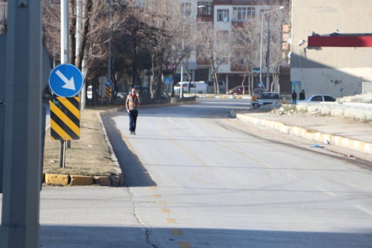 Yakını 3 kadını &ouml;ld&uuml;rd&uuml;, vurularak yakalandı