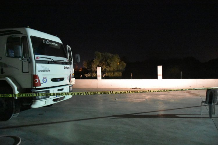 İzmir'de iş yerinde ş&uuml;pheli &ouml;l&uuml;m