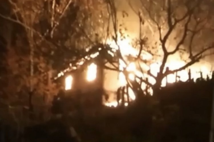 Sobadan &ccedil;ıkan yangın evi yaktı