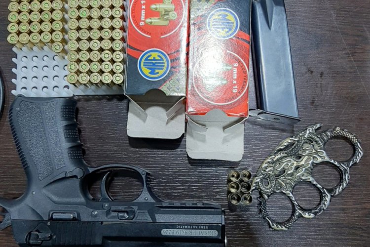 Eşine kızıp, havaya peş peşe ateş a&ccedil;an kasap g&ouml;zaltına alındı